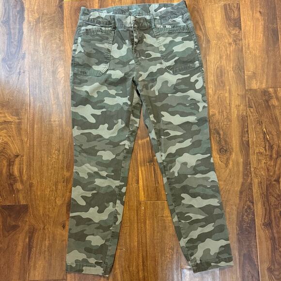 Old Navy Pixie Camo Pants Work Trousers Women's Size 10 Ankle Cut - Picture 1 of 4
